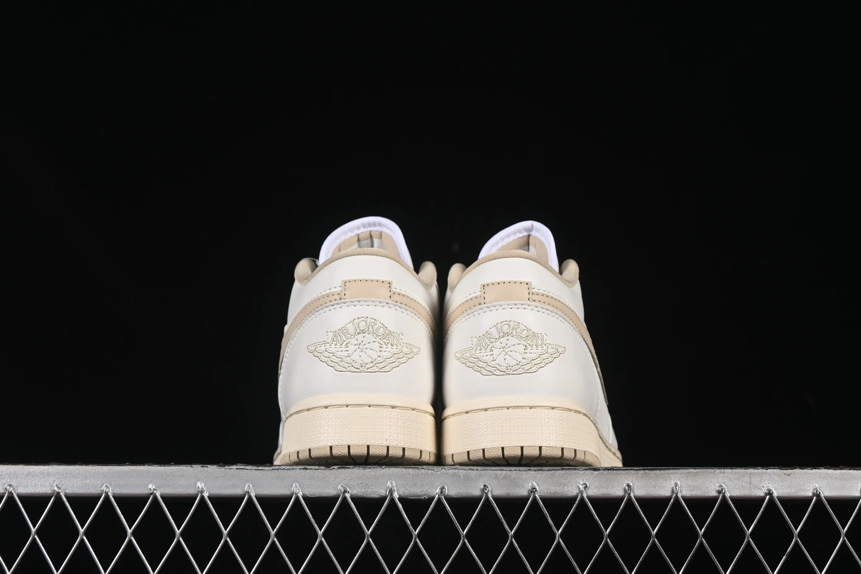 All categories Air Jordan Jordan series basketball shoes Air Jordan 1 Low Air Jordan 1 Low AJ1 Joe 1 off-white low-top cultural and leisure sports sneakers DC0774-112